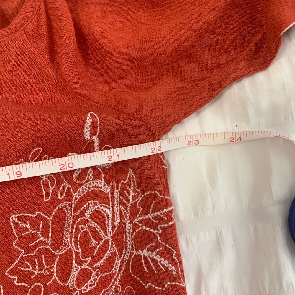 NWT Blushing Heart Embroidered Top - Picture 12 of 16